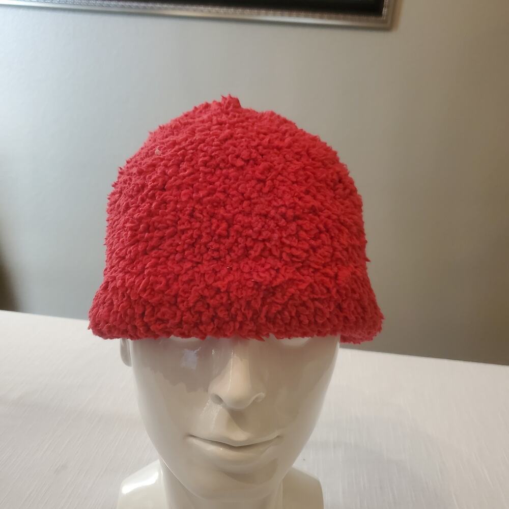 Womens Red Textured Loop Stitch Fleece Beanie Hat Winter Soft Warm Knit Skull